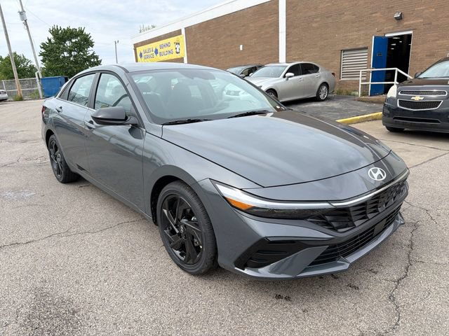 New 2026 Hyundai Elantra SEL Sport Premium FWD image 11