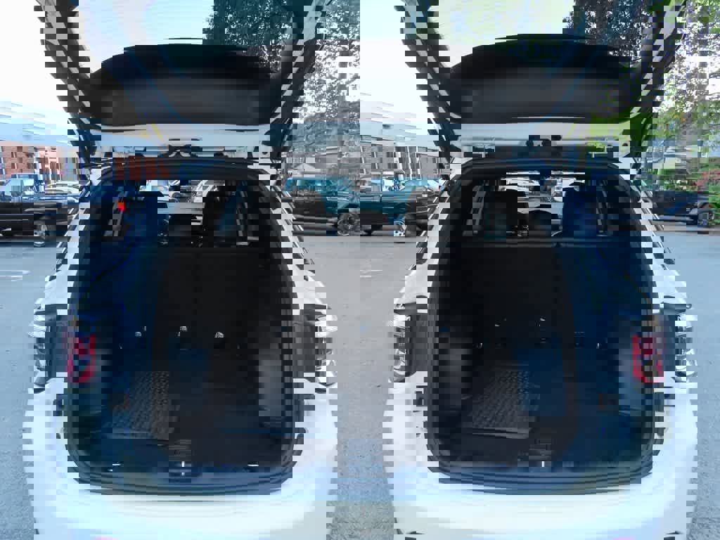 Used 2024 Jeep Compass Trailhawk image 13