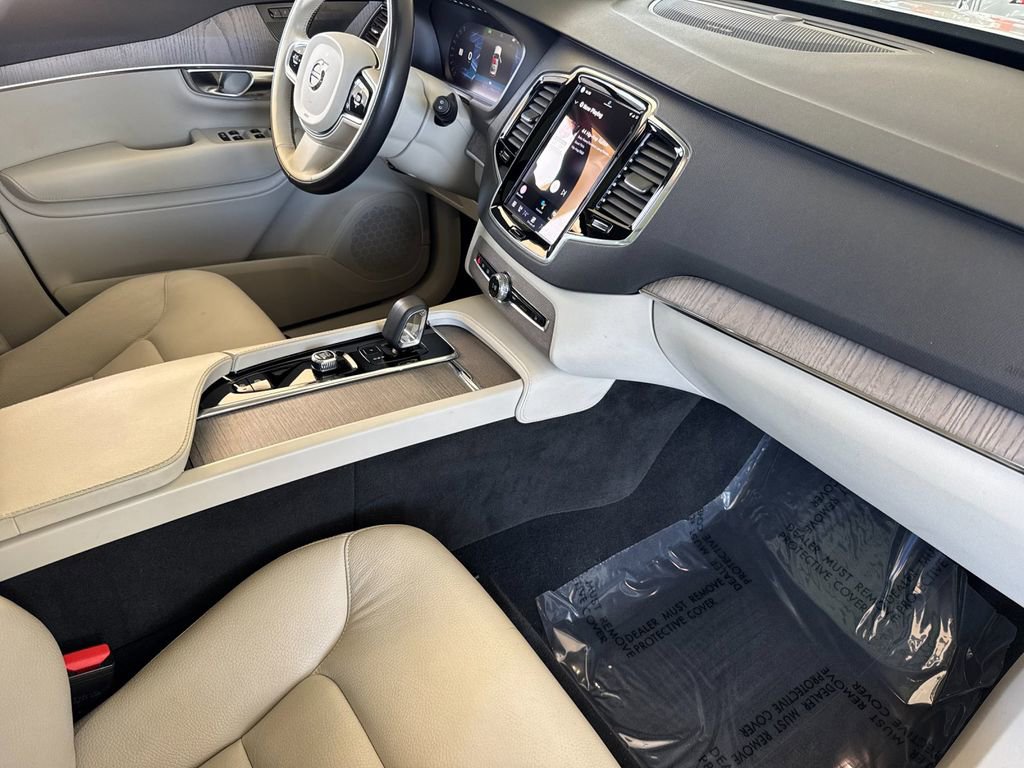 Certified 2023 Volvo XC90 T8 Plus w/ Protection Package Premier image 16