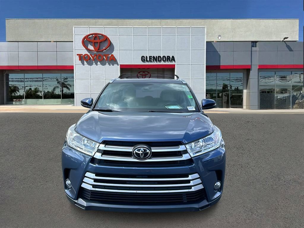 Used 2019 Toyota Highlander XLE w/ Carpet Mat Package (TMS) FWD image 8