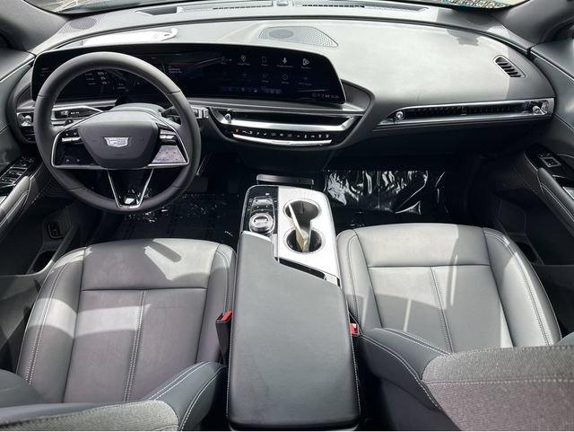 Certified 2024 Cadillac Lyriq Tech RWD image 28