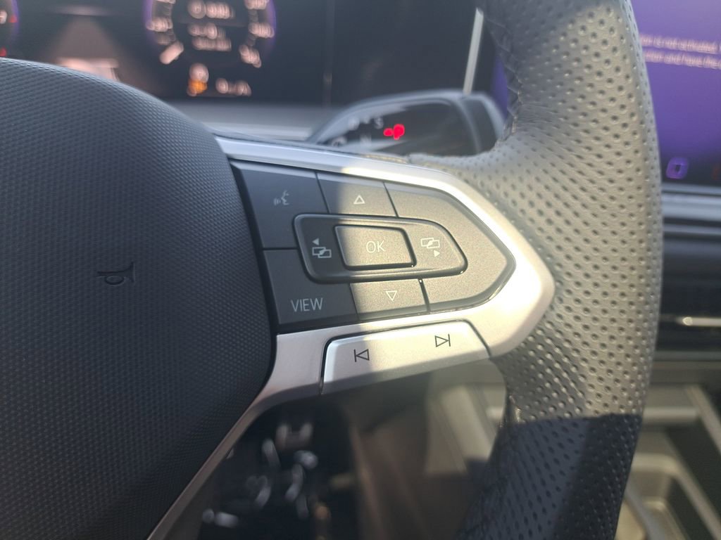 New 2025 Volkswagen Tiguan SE R-Line image 27