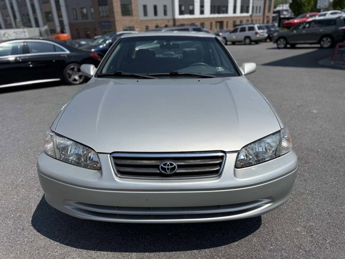 Used 2001 Toyota Camry LE FWD image 2
