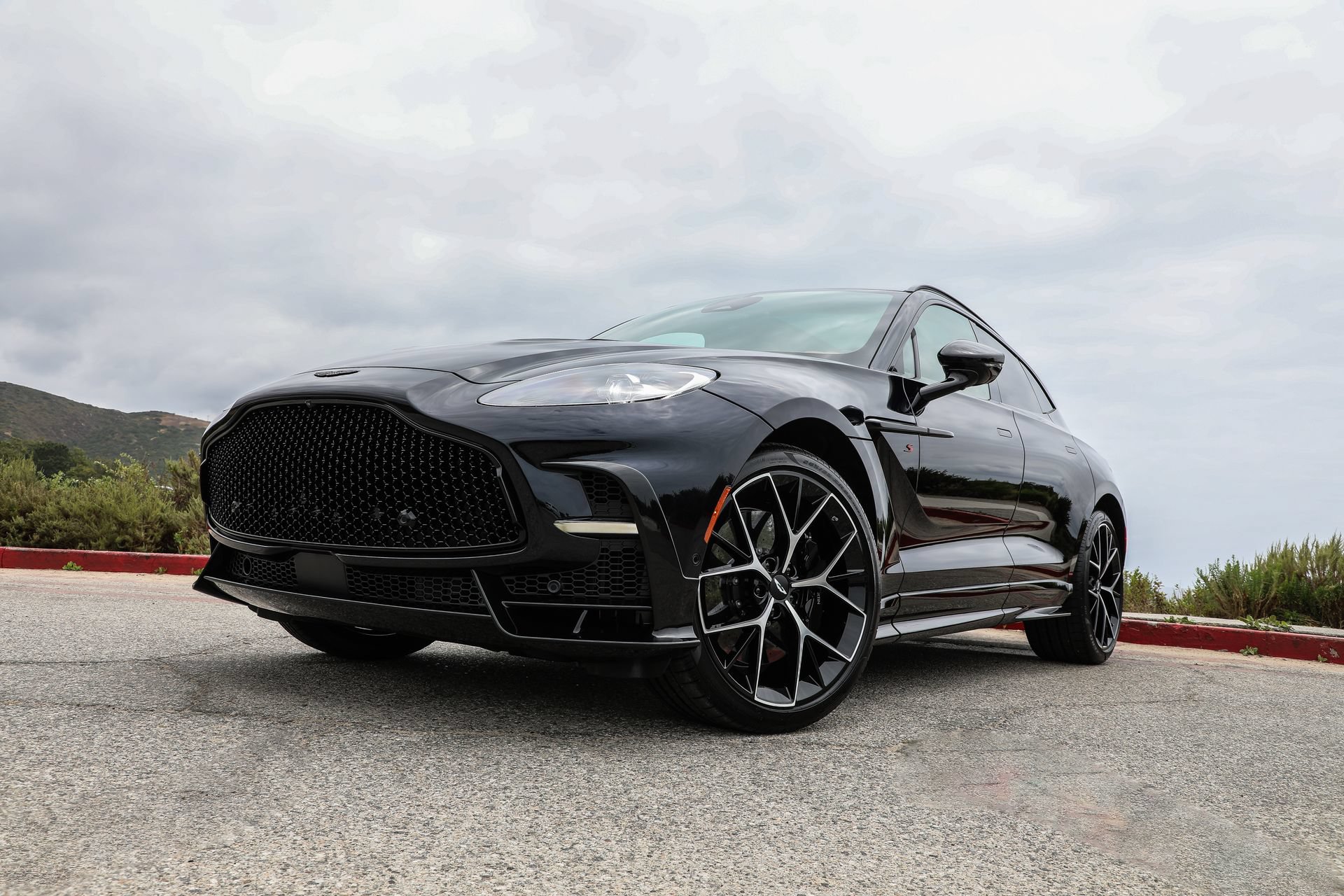 Used 2022 Aston Martin DBX AWD/4WD image 44