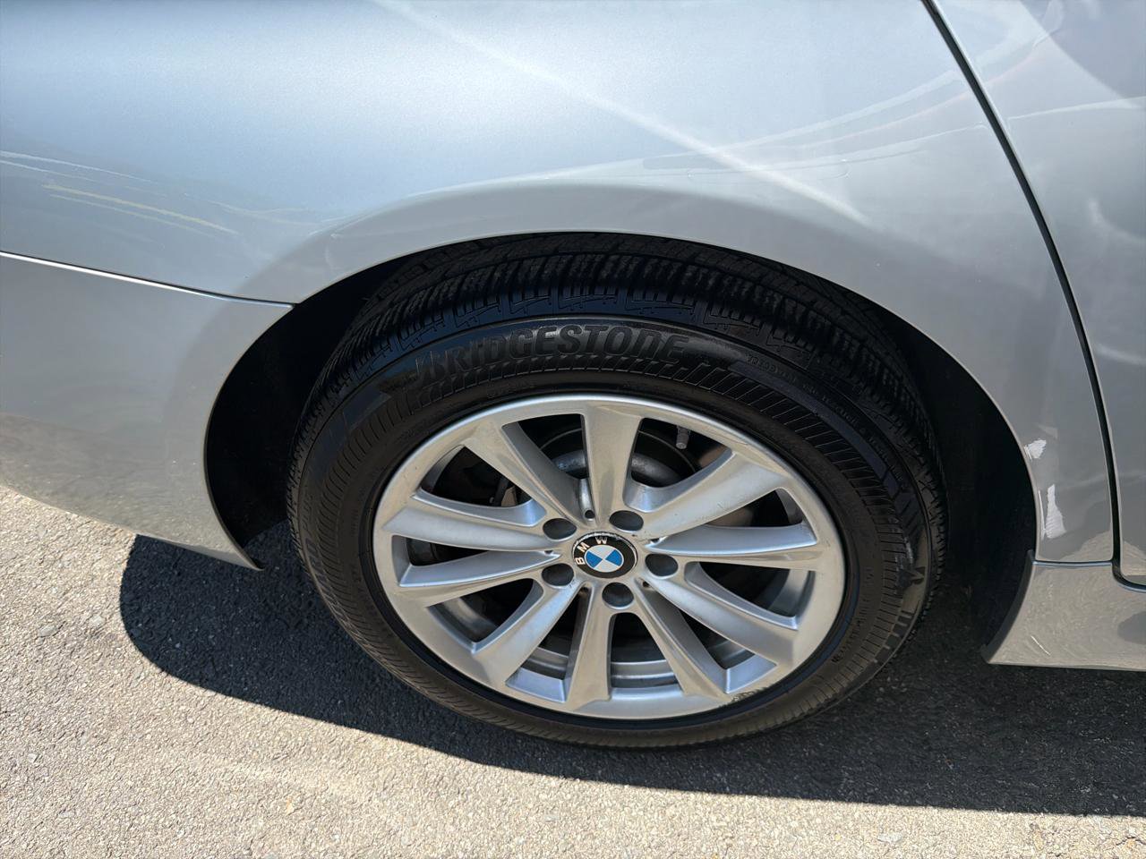 Used 2015 BMW 528i xDrive Sedan AWD/4WD image 5