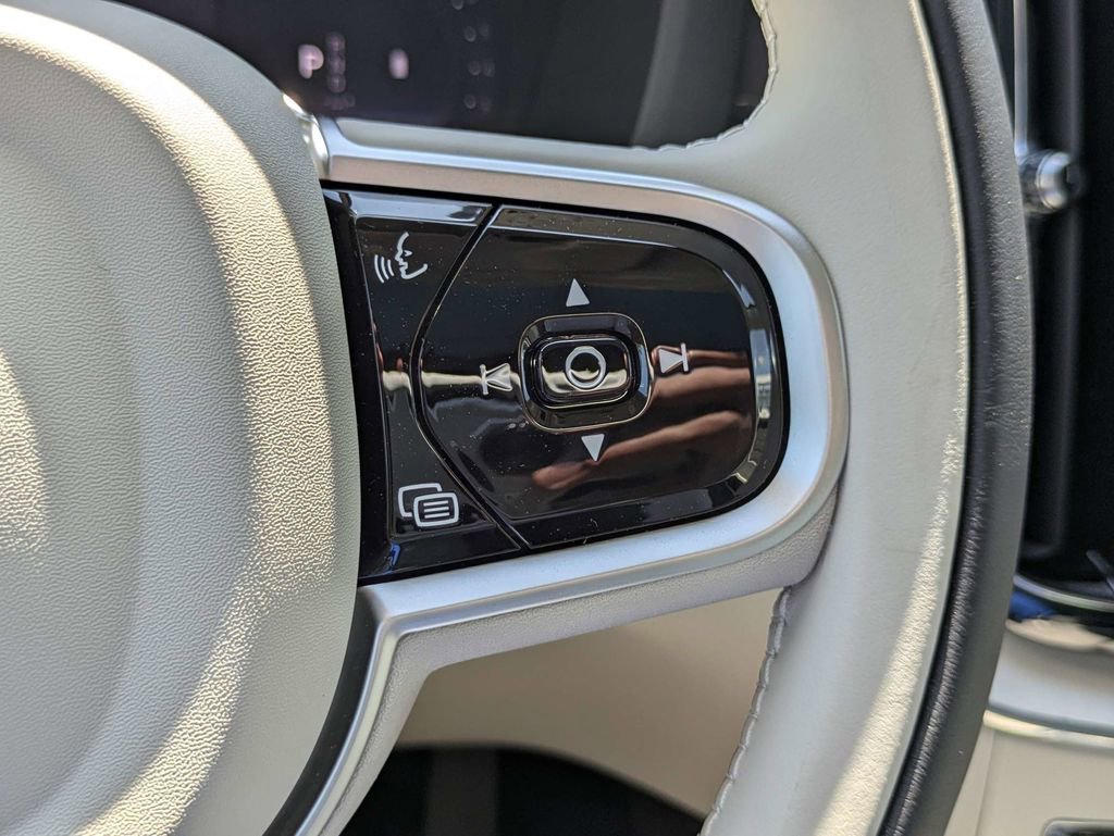 New 2026 Volvo XC60 B5 Ultra w/ Protection Package Premier AWD/4WD image 32