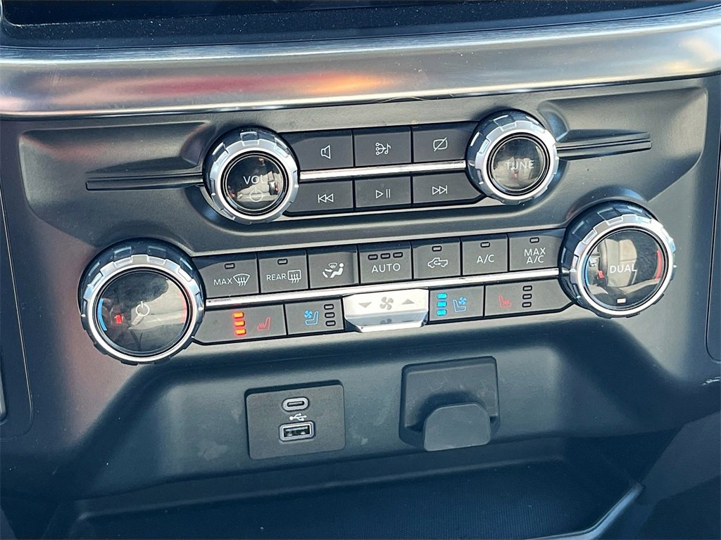 Used 2022 Ford F150 Lariat w/ Equipment Group 501A Mid image 16