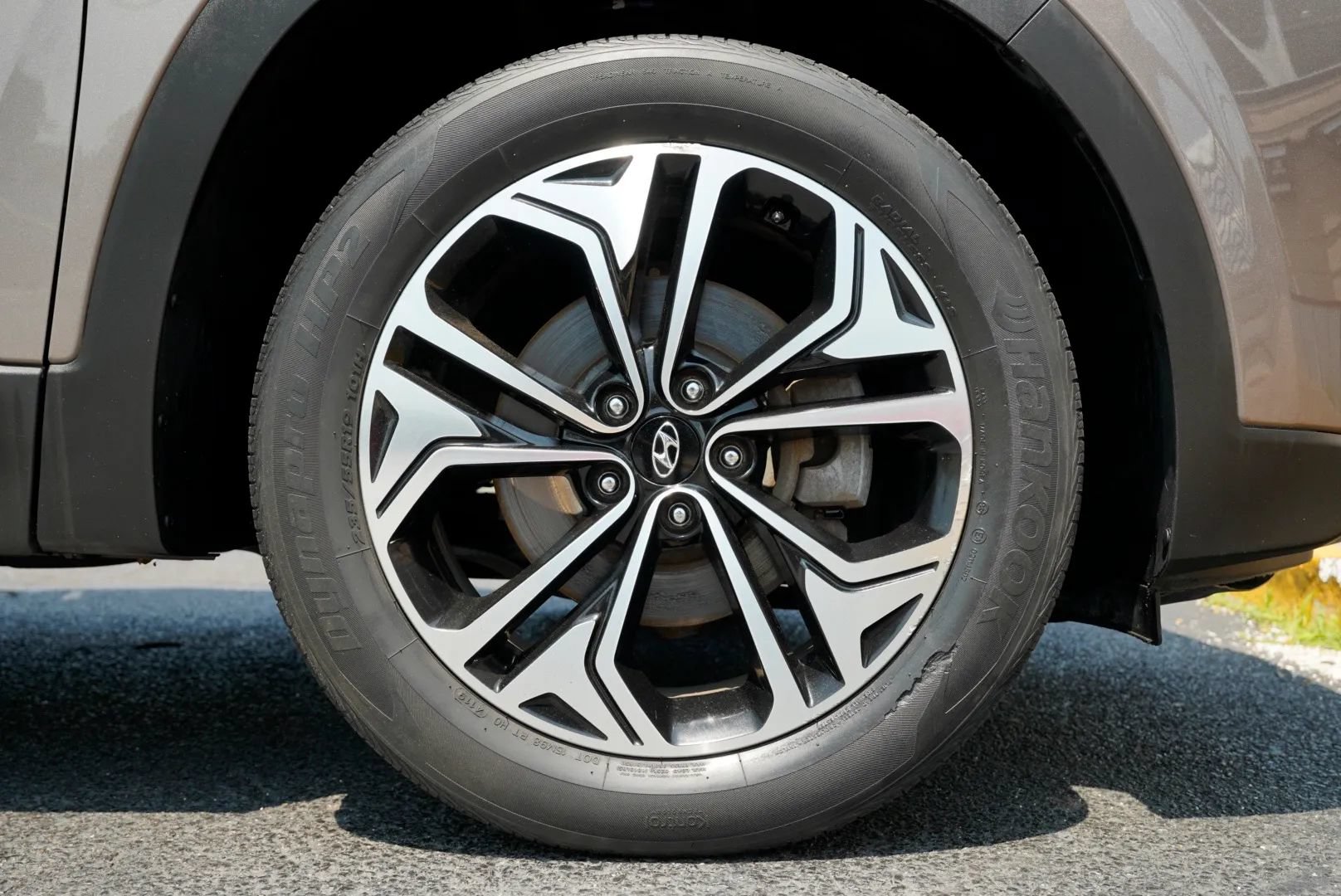 Used 2020 Hyundai Santa Fe Limited AWD/4WD image 17