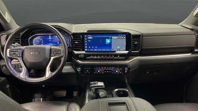 Used 2022 Chevrolet Silverado 1500 LT Trail Boss w/ LT Trail Boss Premium Package AWD/4WD image 11