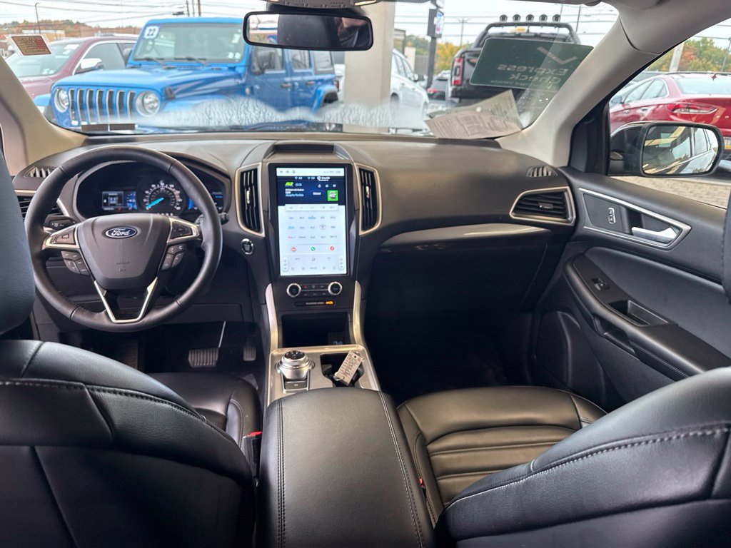 Certified 2024 Ford Edge SEL w/ Convenience Package AWD/4WD image 13