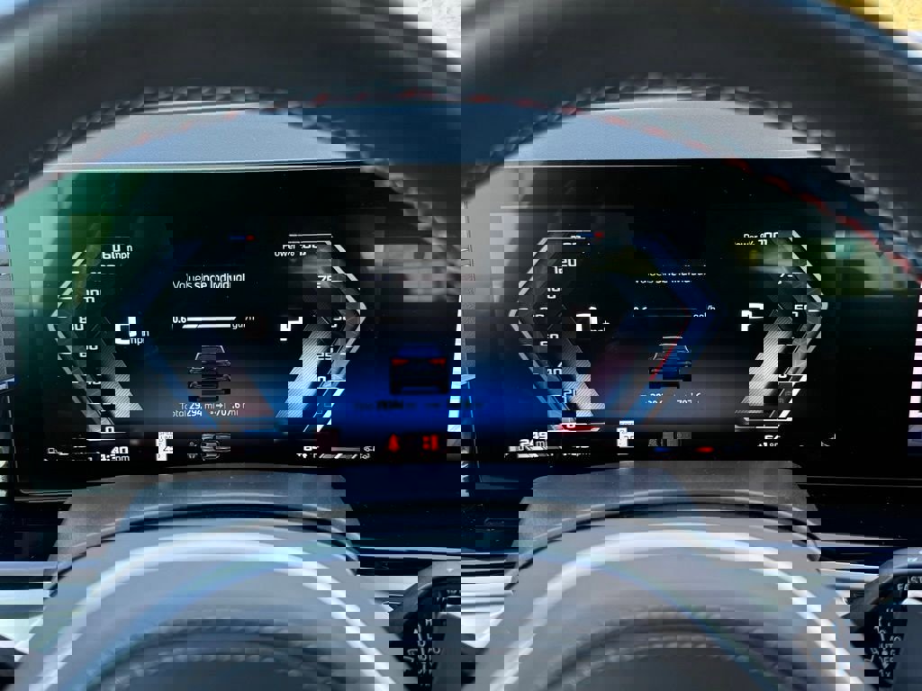 Used 2025 BMW X5 M60i image 33