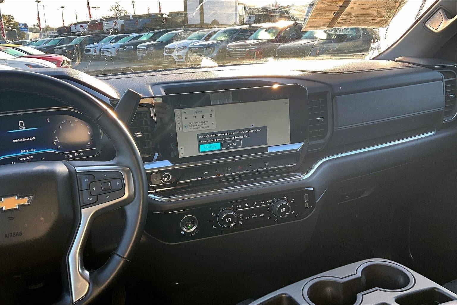 Used 2024 Chevrolet Silverado 1500 LT AWD/4WD image 6