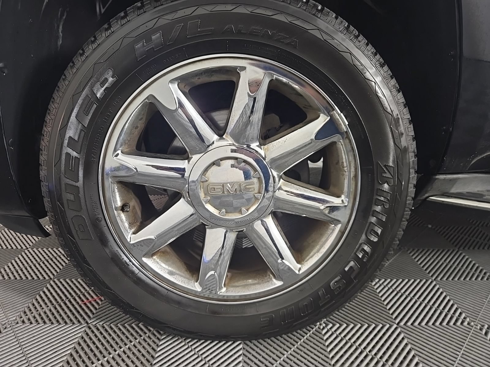 Used 2012 GMC Yukon Denali RWD image 7