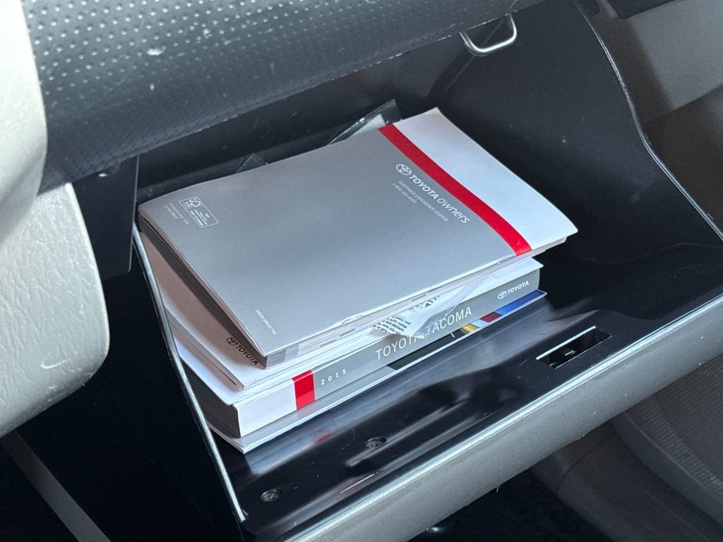 Used 2015 Toyota Tacoma 4x4 Access Cab V6 w/ TRD Sport Package image 35