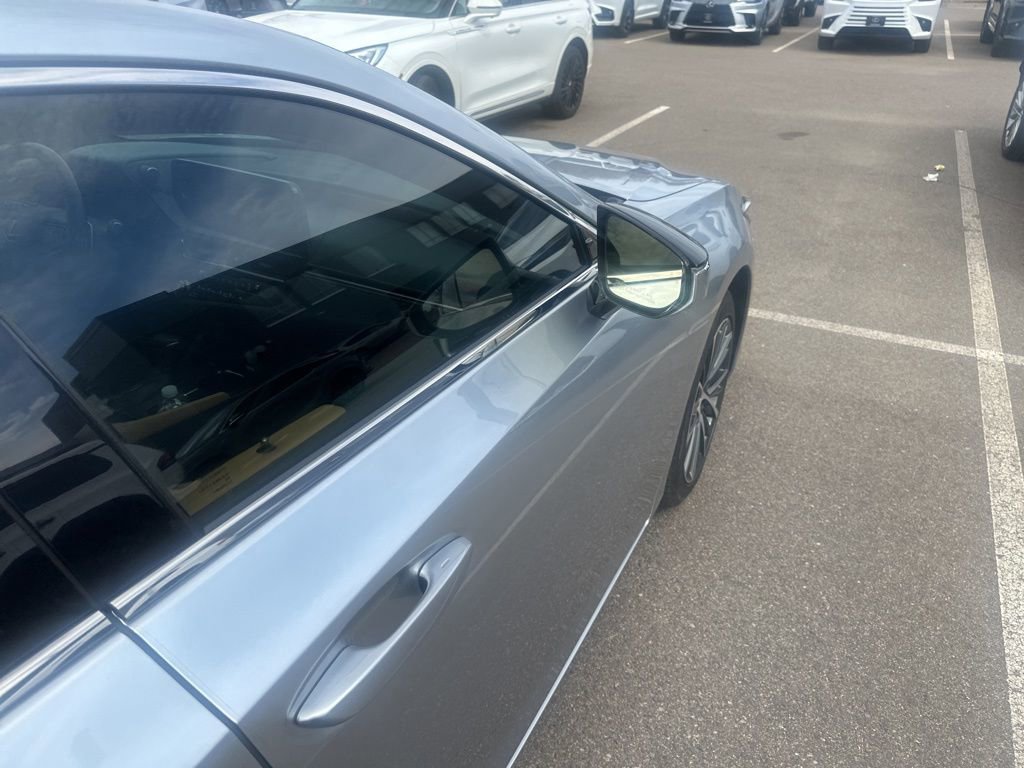 Certified 2023 Lexus ES 350 w/ Premium Package image 15
