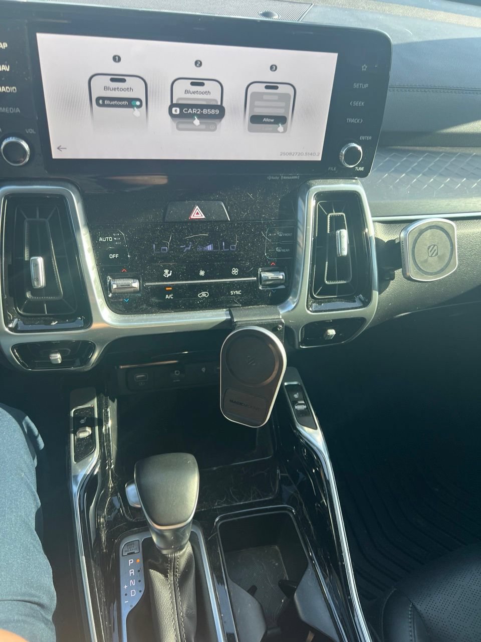 Certified 2023 Kia Sorento SX FWD image 4