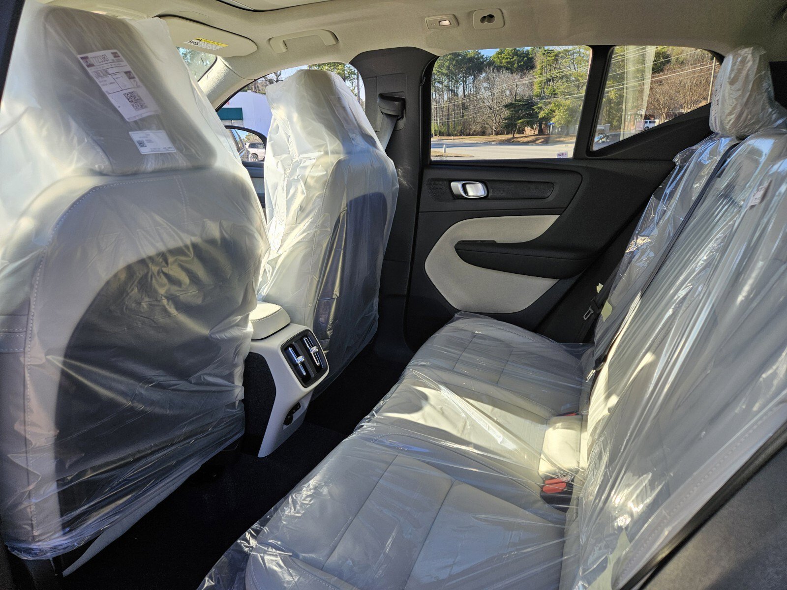 New 2026 Volvo XC40 B4 Plus w/ Climate Package image 10