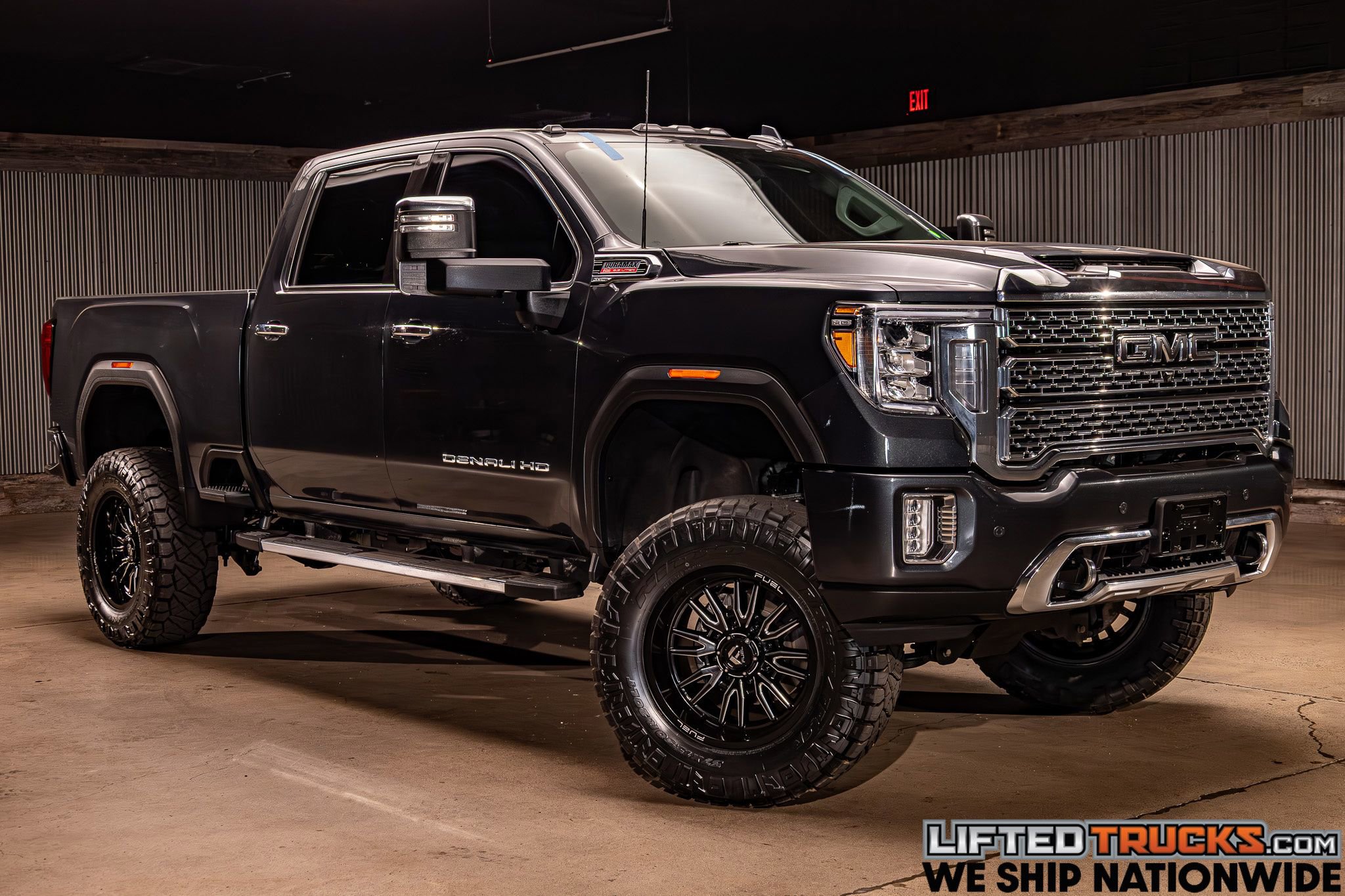 Used 2023 GMC Sierra 2500 Denali image 1