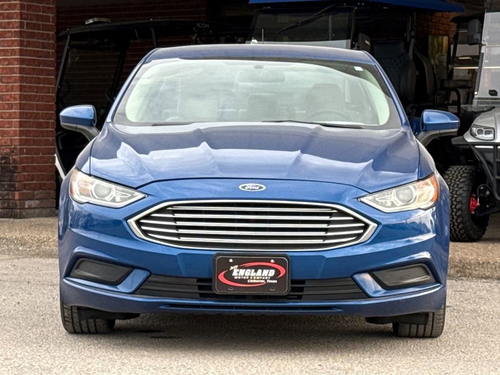 Used 2018 Ford Fusion S image 2