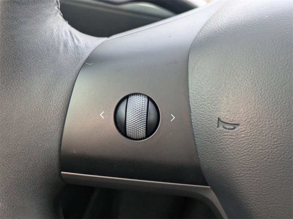 Used 2022 Tesla Model 3 image 17