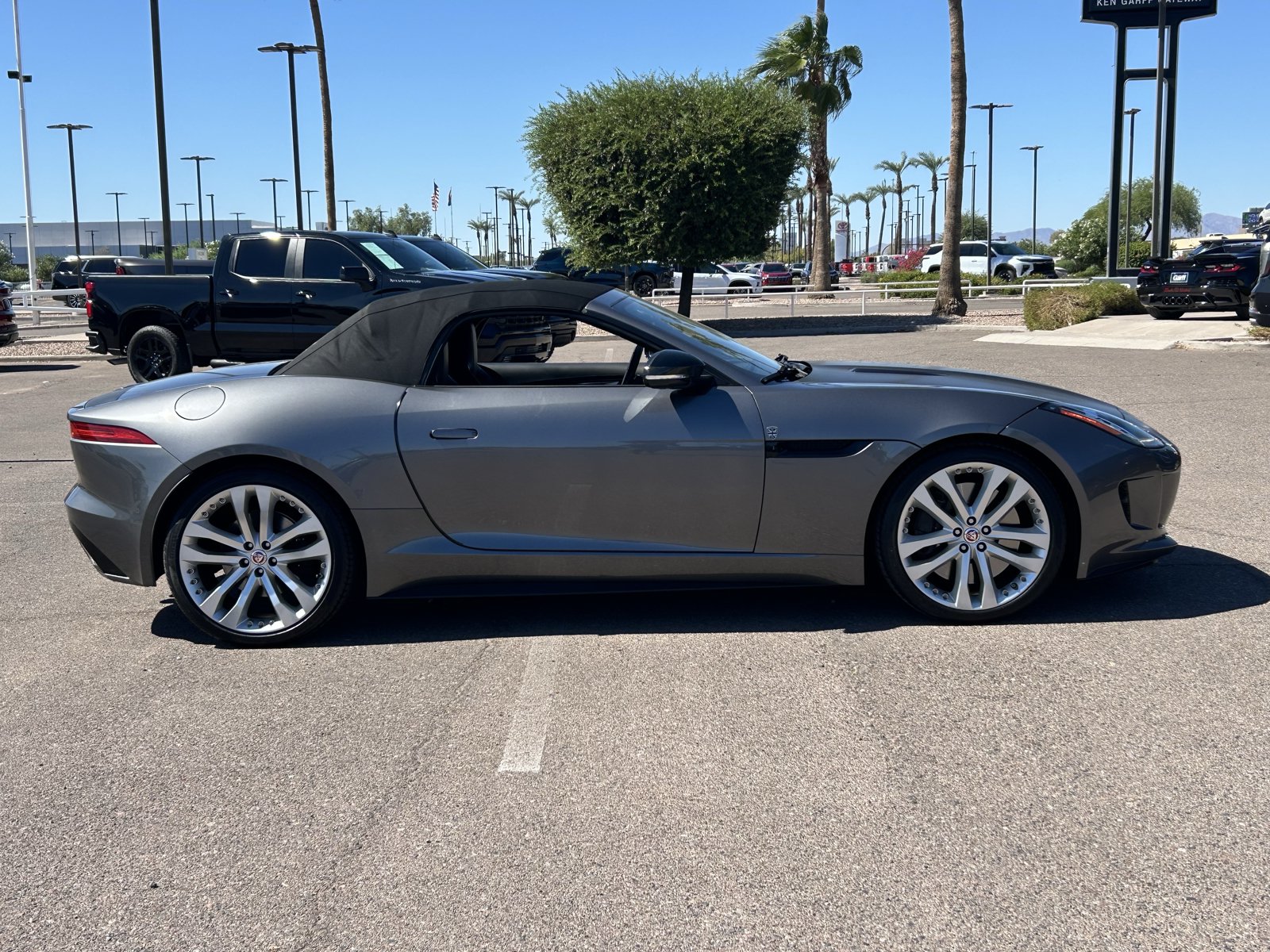 Used 2016 Jaguar F-TYPE S RWD image 6