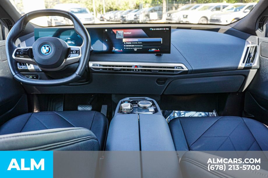 Used 2022 BMW iX xDrive50 w/ Dynamic Handling Package image 26