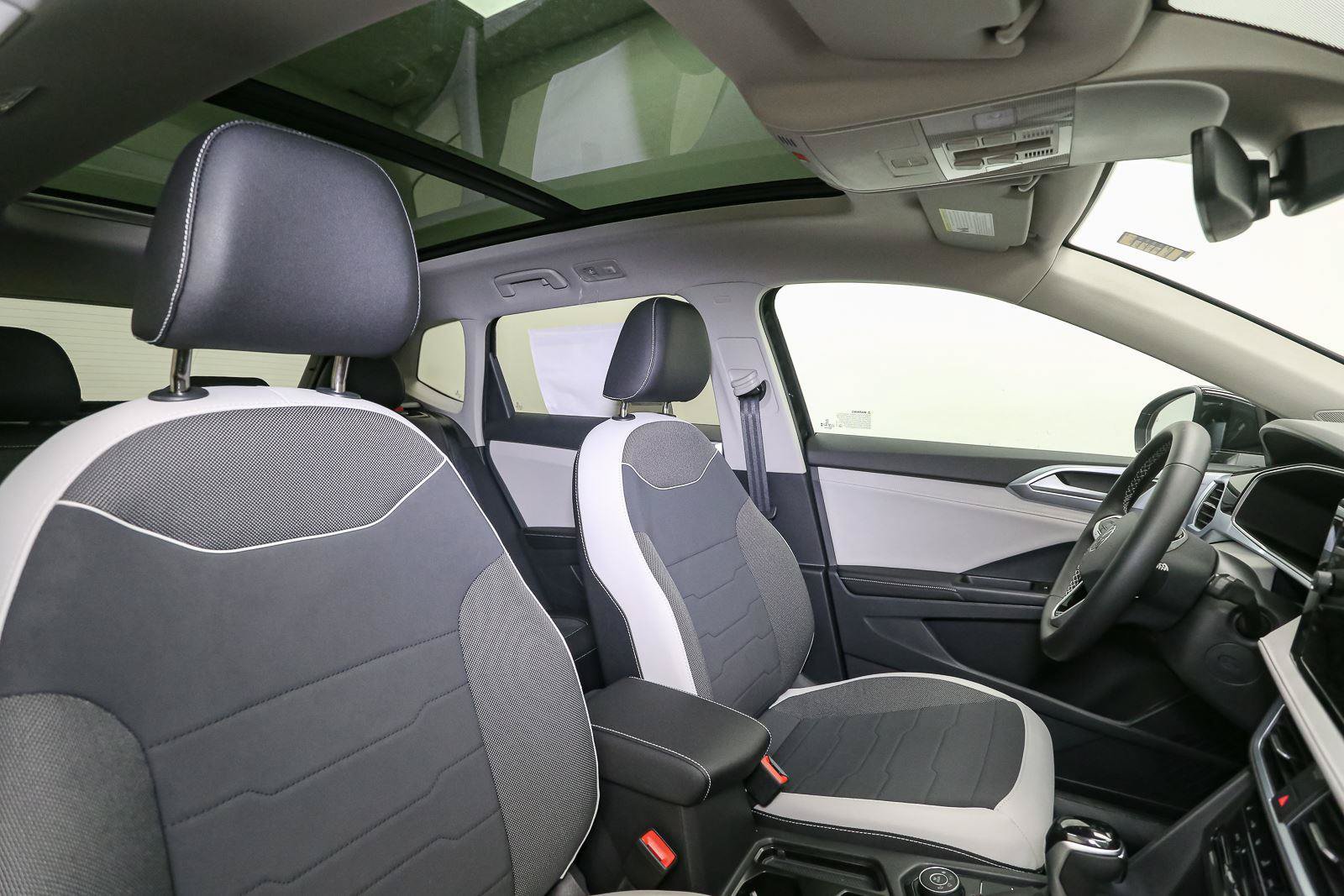 New 2026 Volkswagen Taos SE AWD/4WD image 14