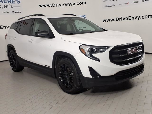 Used 2020 GMC Terrain SLE w/ Driver Convenience Package image 3