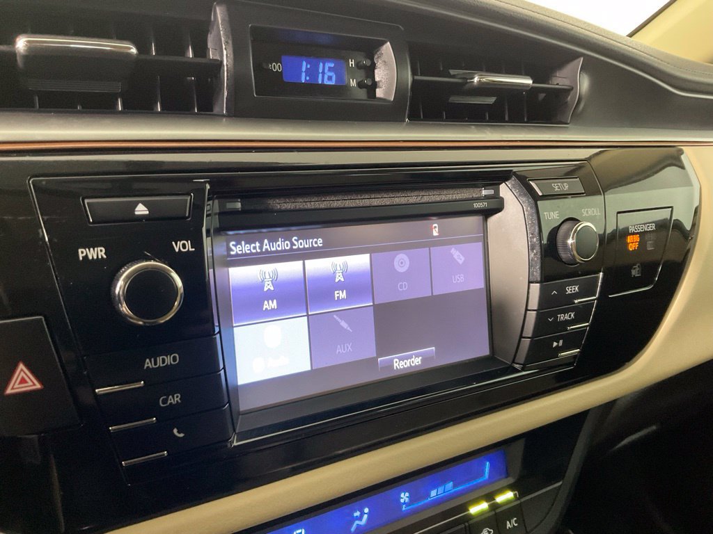 Used 2016 Toyota Corolla LE FWD image 21