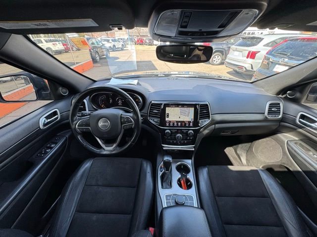 Used 2020 Jeep Grand Cherokee Laredo w/ Quick Order Package 2BN North AWD/4WD image 16