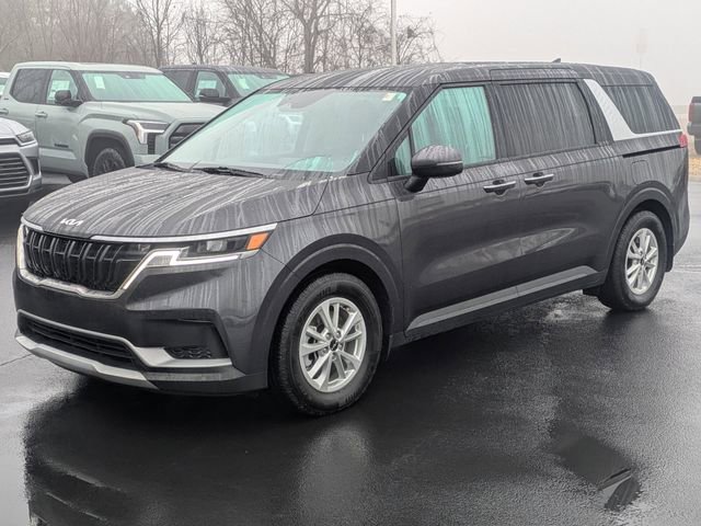 Used 2023 Kia Carnival LX image 8