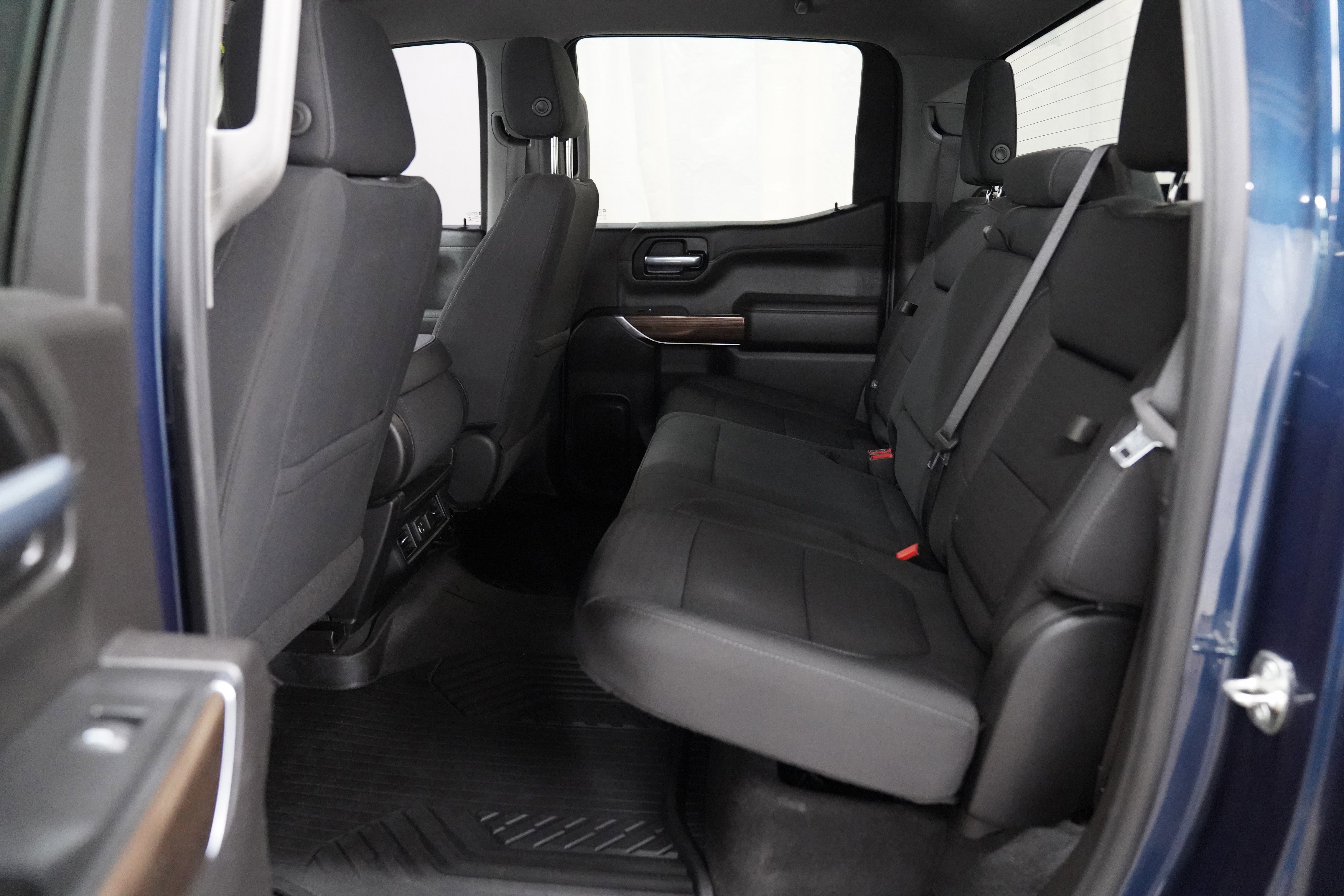Used 2021 Chevrolet Silverado 1500 RST AWD/4WD image 5