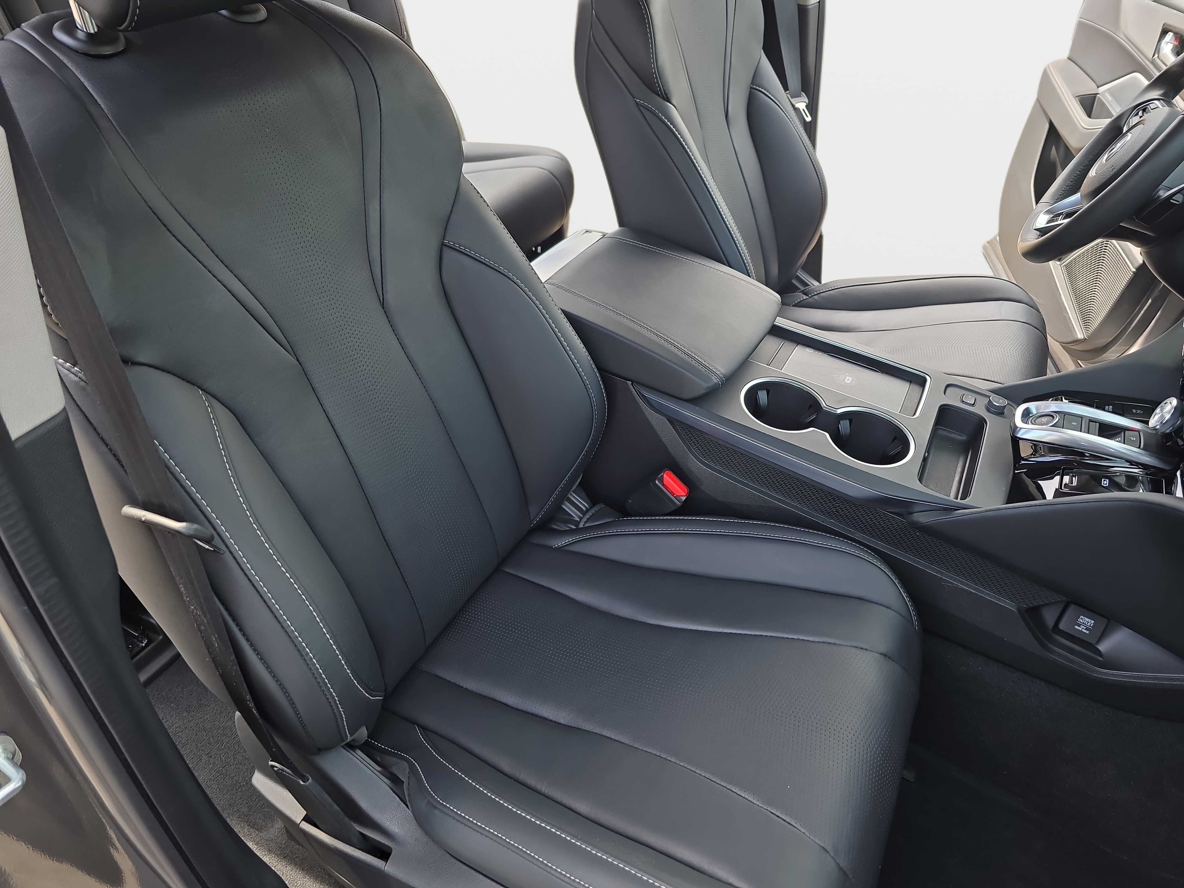 Certified 2025 Acura MDX FWD w/ Technology Package image 10