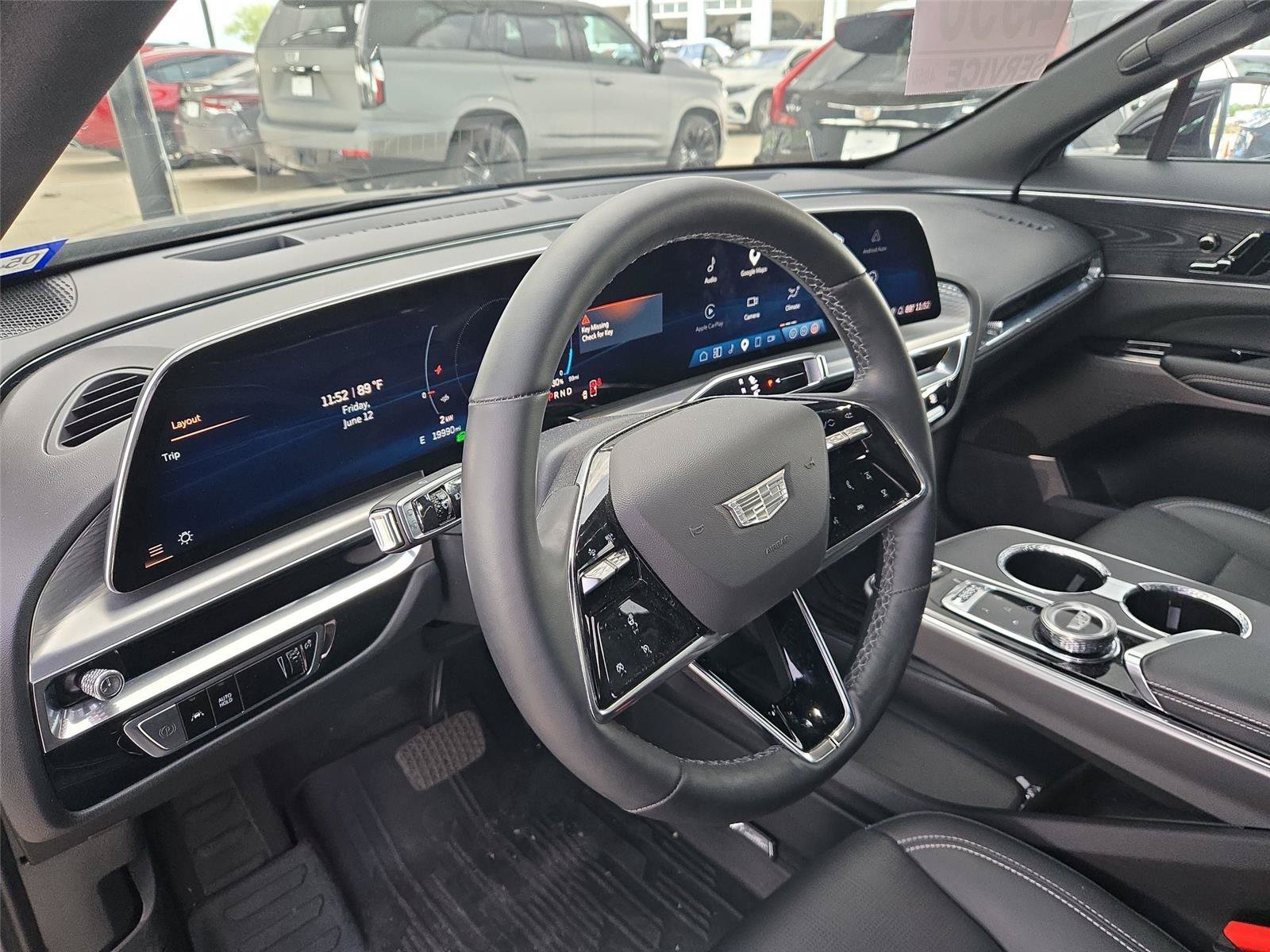 Used 2024 Cadillac Lyriq Luxury RWD image 8