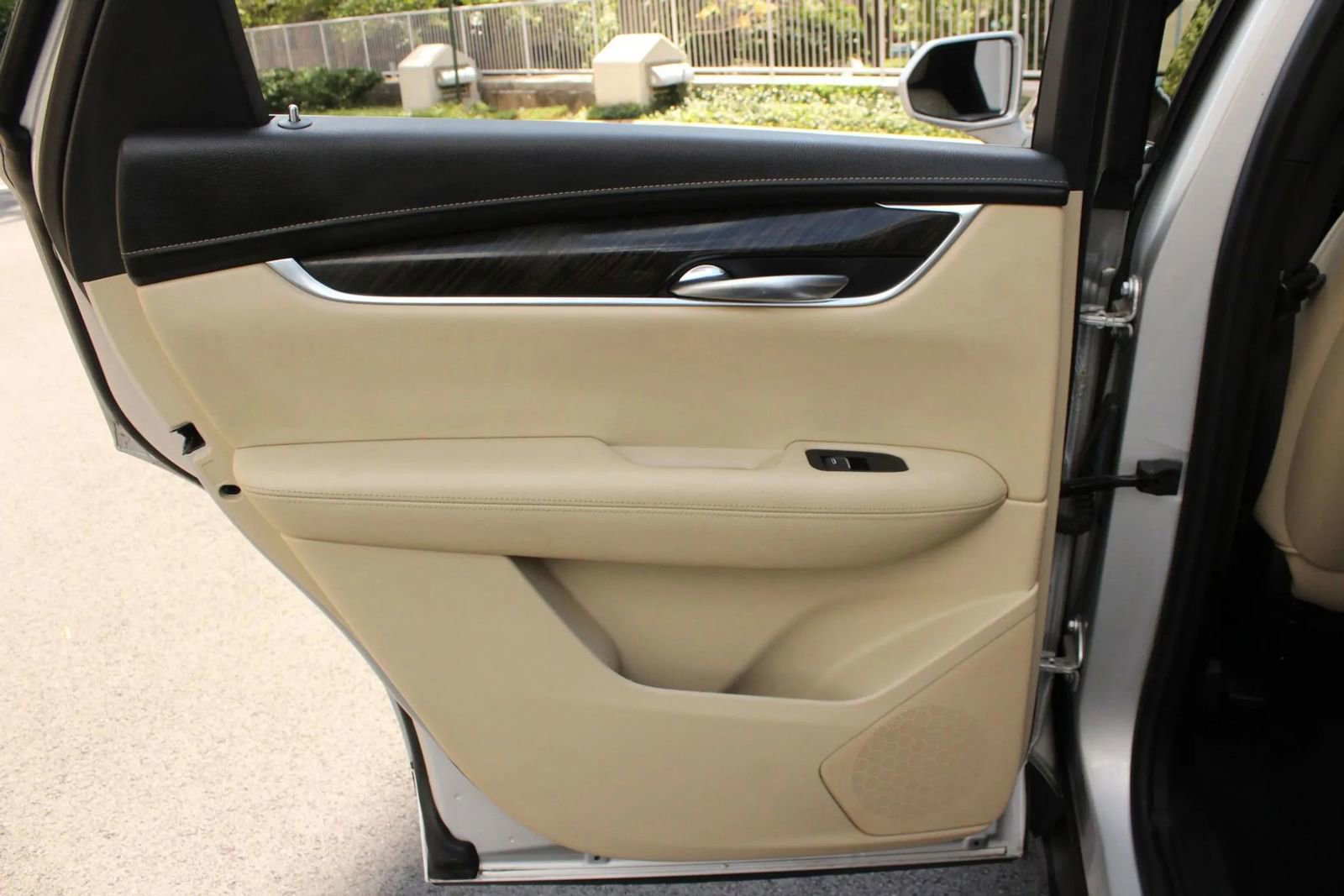 Used 2018 Cadillac XT5 AWD image 43