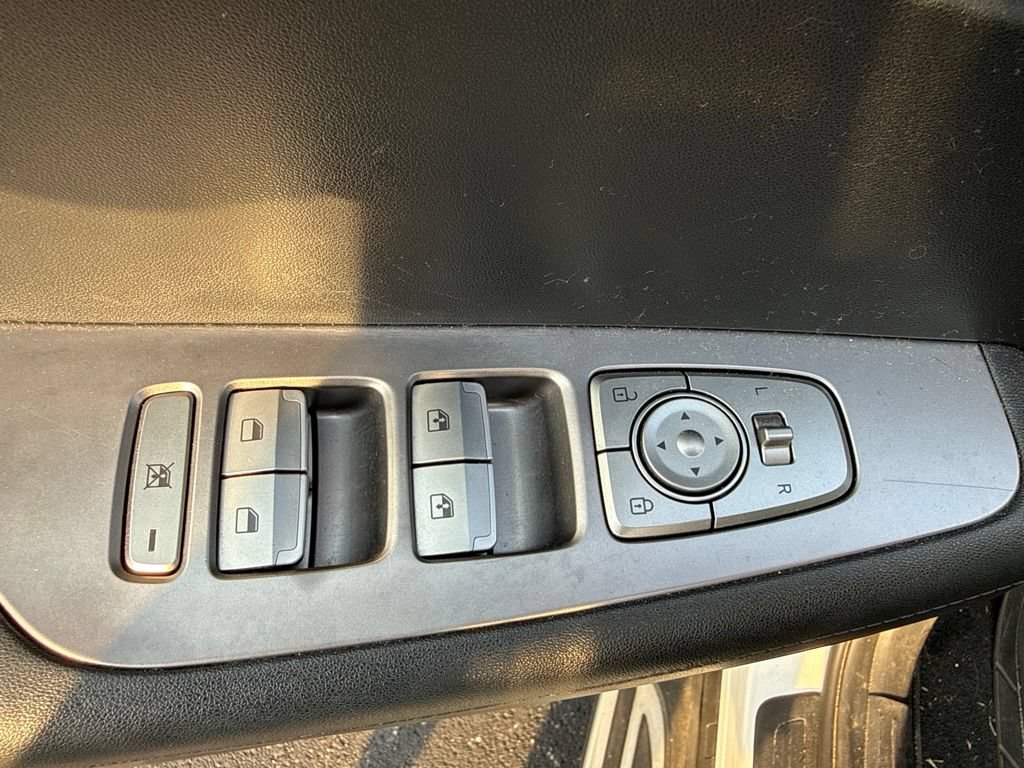 Used 2022 Hyundai Palisade SE FWD image 17