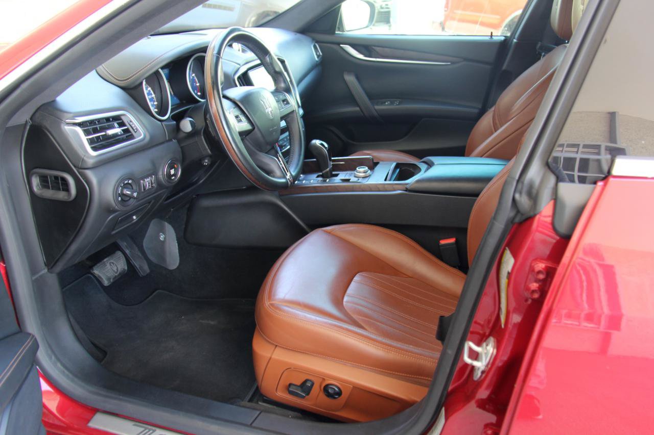 Used 2018 Maserati Ghibli RWD image 22