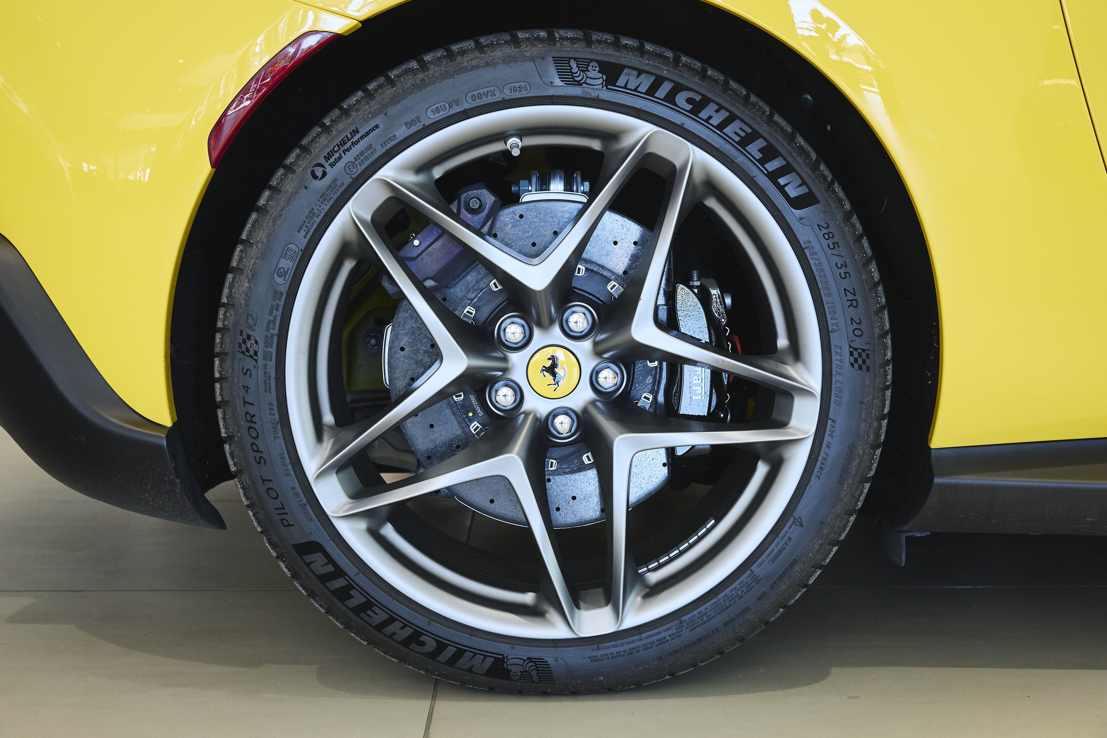Used 2025 Ferrari Roma Spider RWD image 63