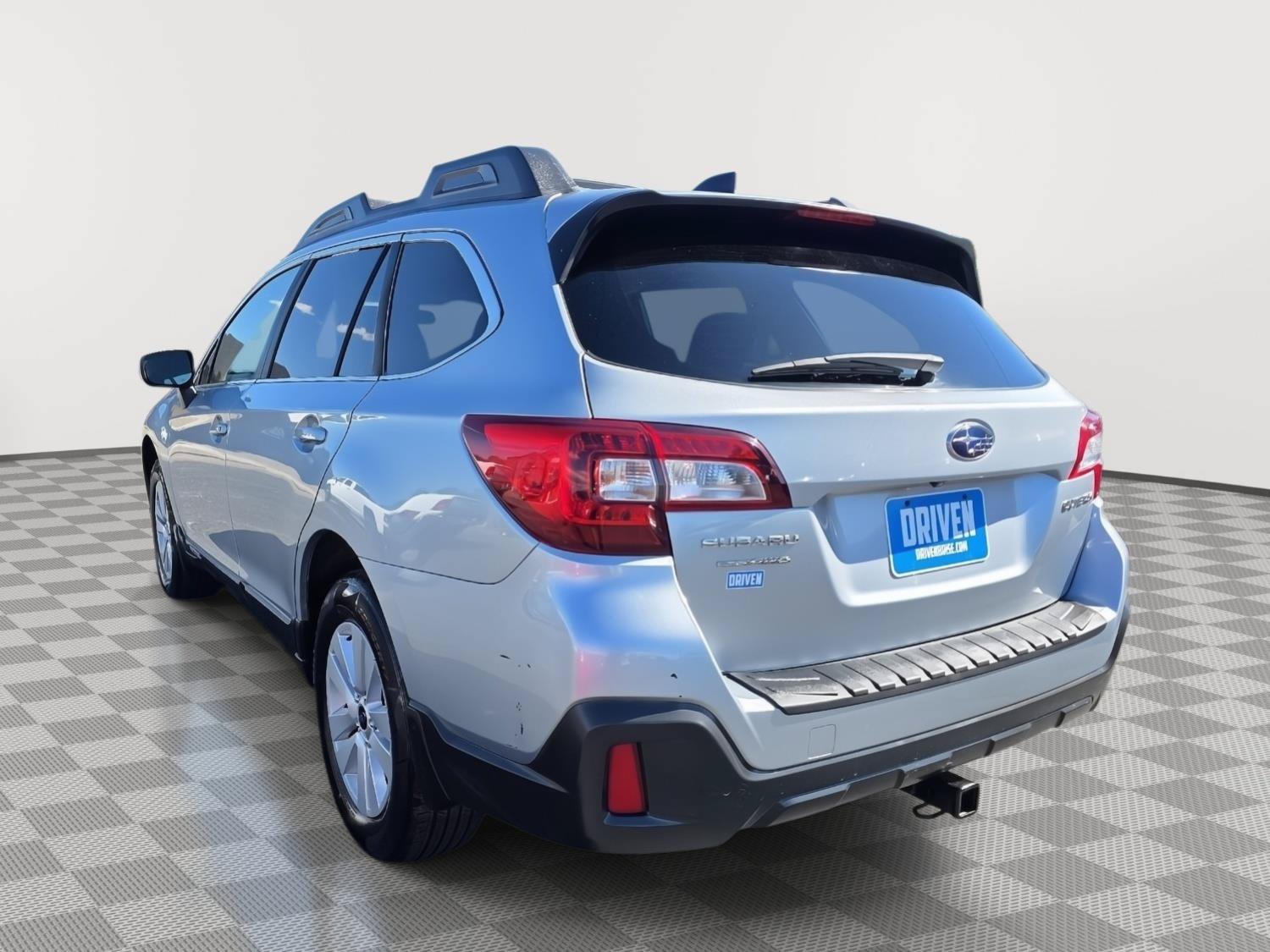 Used 2018 Subaru Outback 2.5i Premium AWD/4WD image 6
