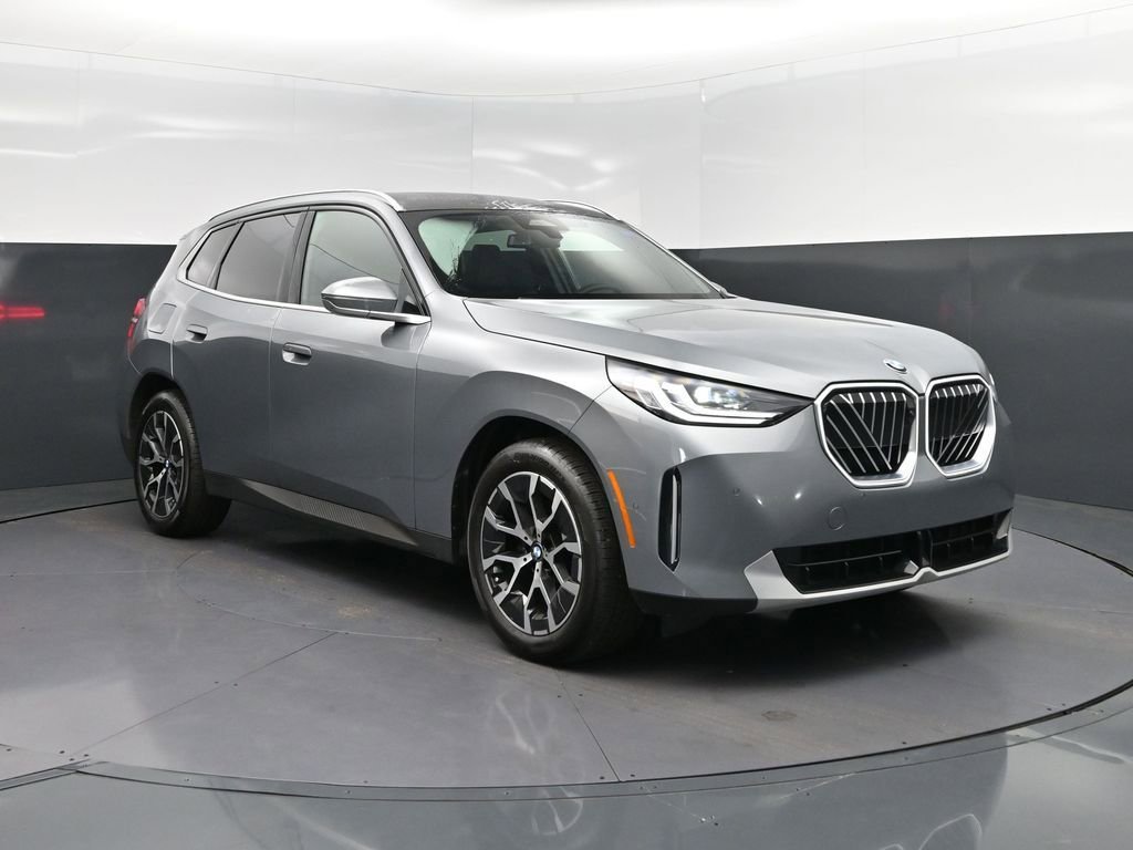 Certified 2025 BMW X3 xDrive30i w/ Premium Package image 9