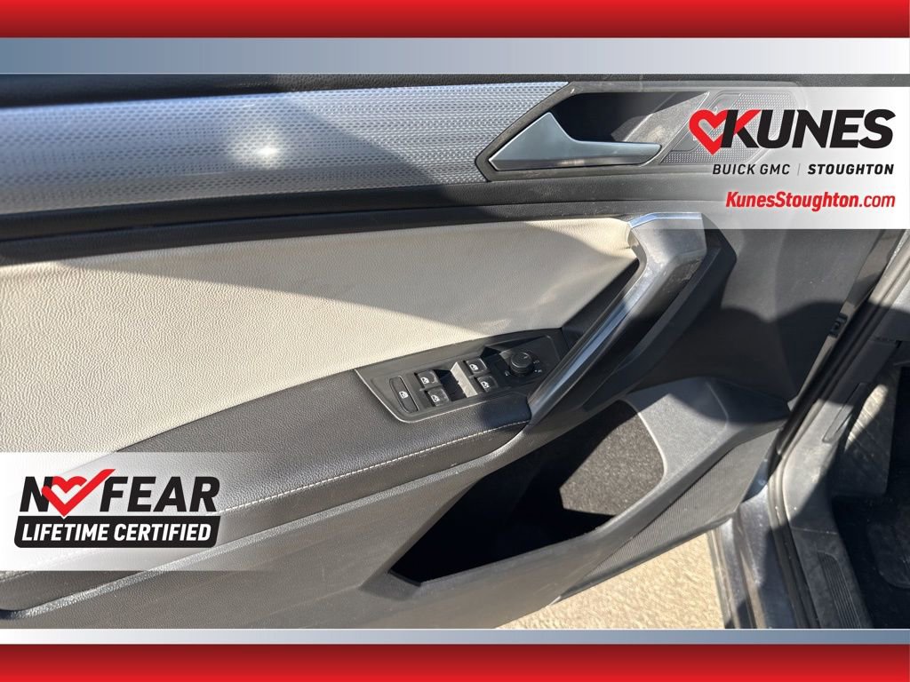 Used 2022 Volkswagen Tiguan S image 19