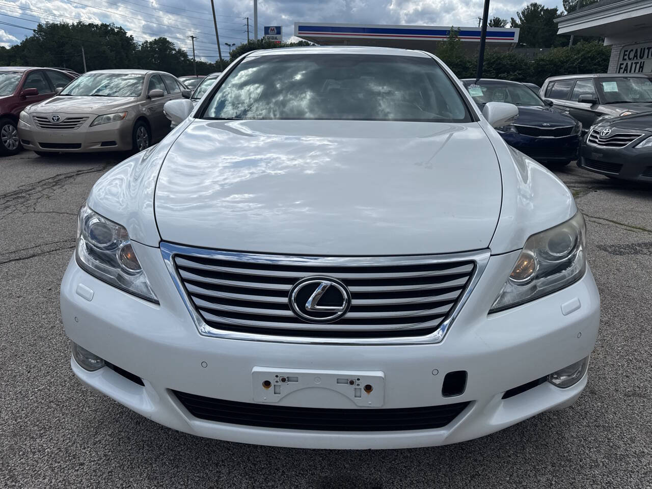 Used 2011 Lexus LS 460 w/ Luxury Value Edition RWD image 2