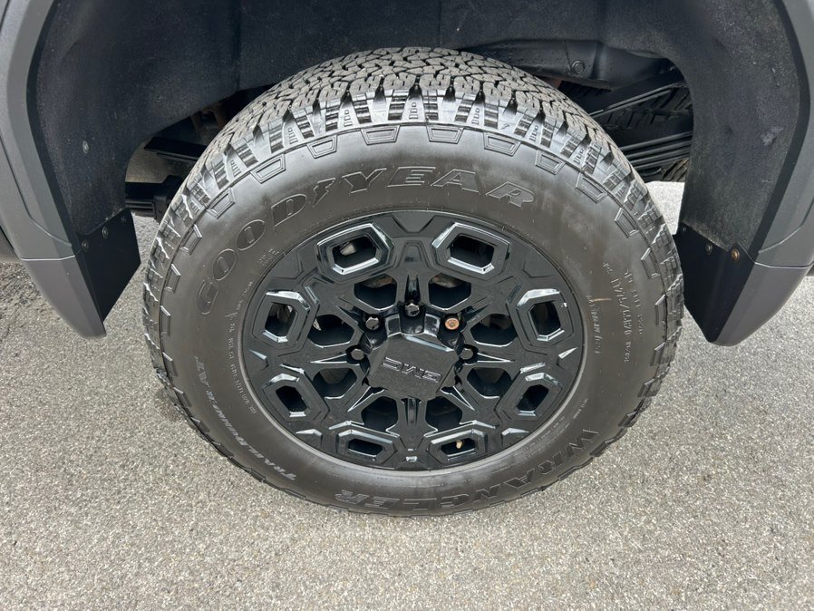 Used 2021 GMC Sierra 3500 AT4 w/ AT4 Premium Plus Package AWD/4WD image 12