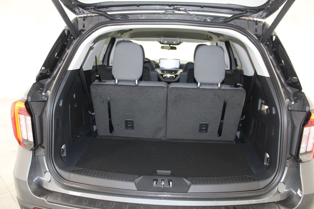 New 2026 Ford Explorer Active image 15