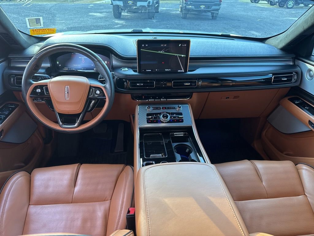 Used 2024 Lincoln Aviator Black Label w/ Jet Package image 12