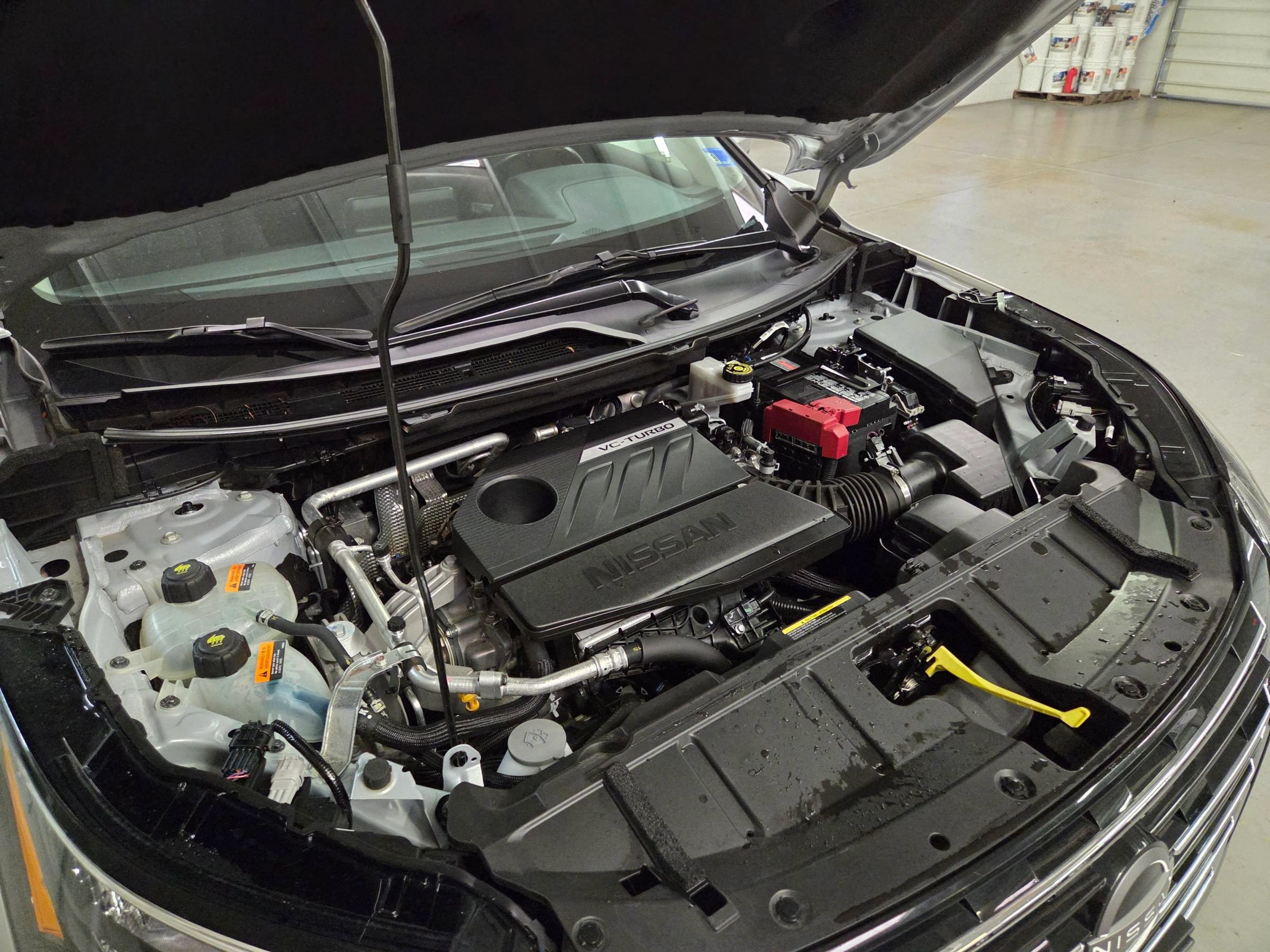 Used 2025 Nissan Rogue SV FWD image 40