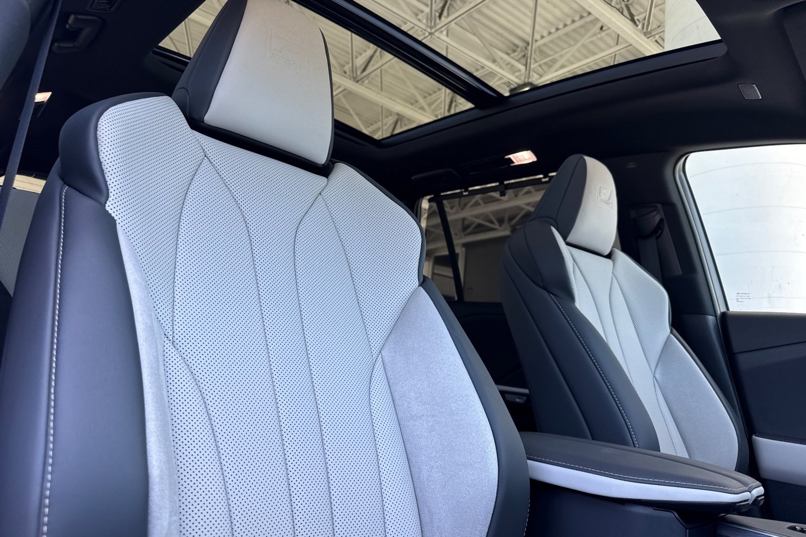 Certified 2025 Lexus TX 500h AWD w/ Technology Package image 22