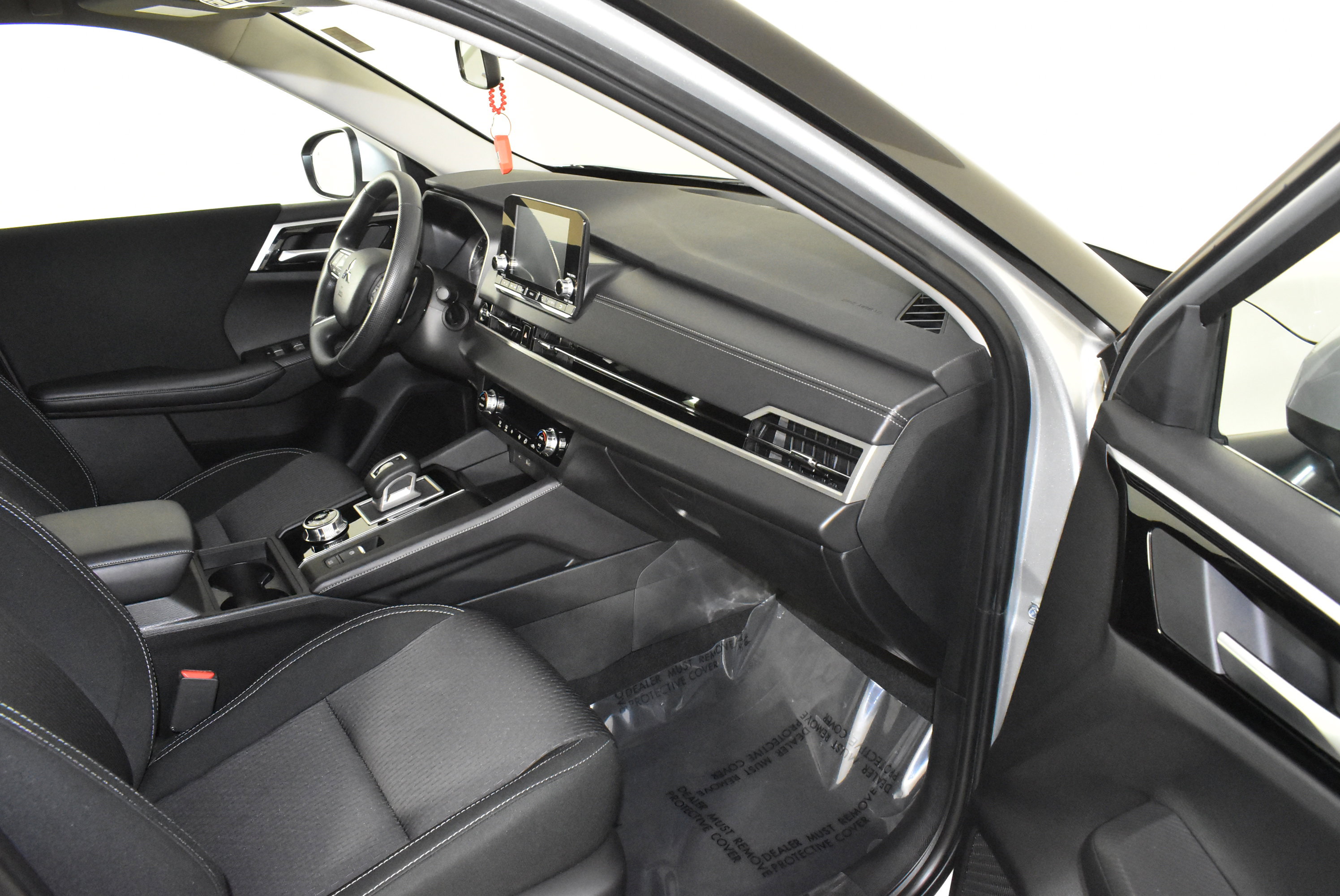 Used 2024 Mitsubishi Outlander ES image 41