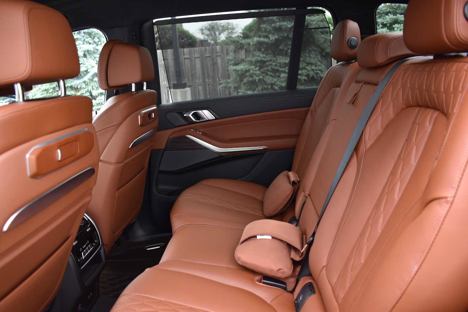 Used 2025 BMW X7 M60i w/ Executive Package AWD/4WD image 11