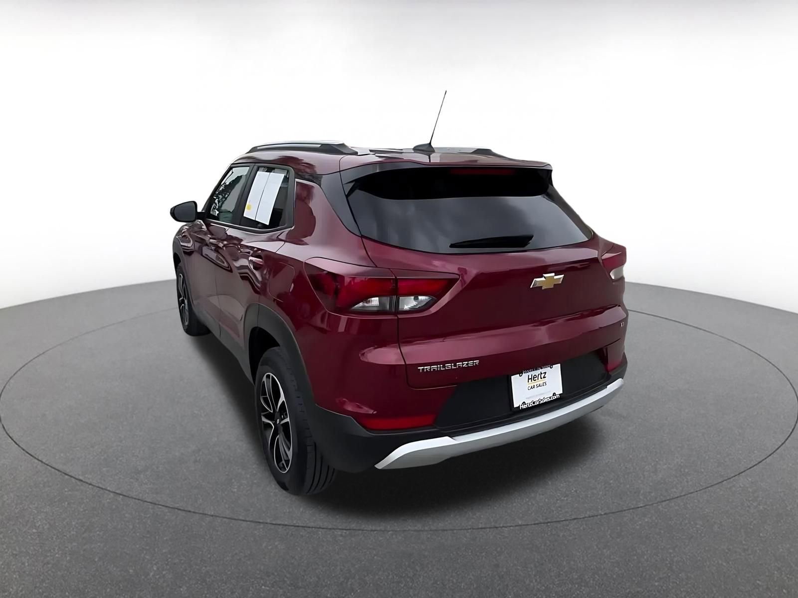 Used 2025 Chevrolet TrailBlazer LT FWD image 11